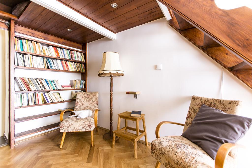 Friday Songs Apartment Прага Екстериор снимка