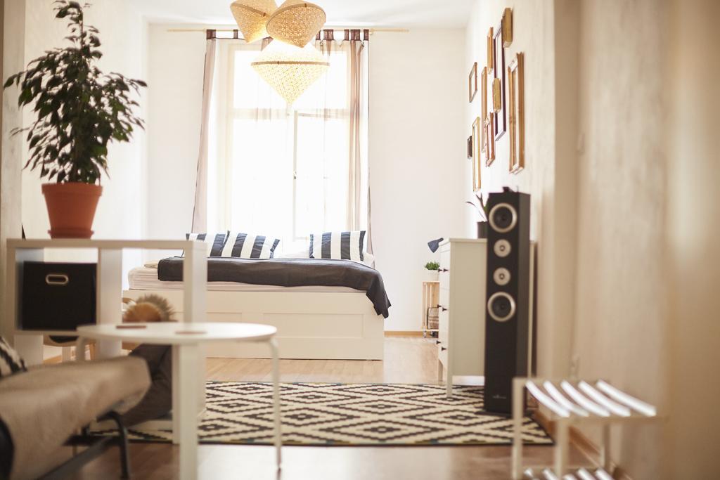 Friday Songs Apartment Прага Екстериор снимка
